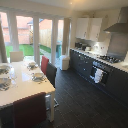 Canal View Homestay Coventry Eksteriør billede